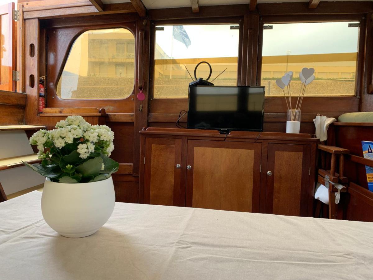 Port Deauville Yacht Vintage Esterno foto