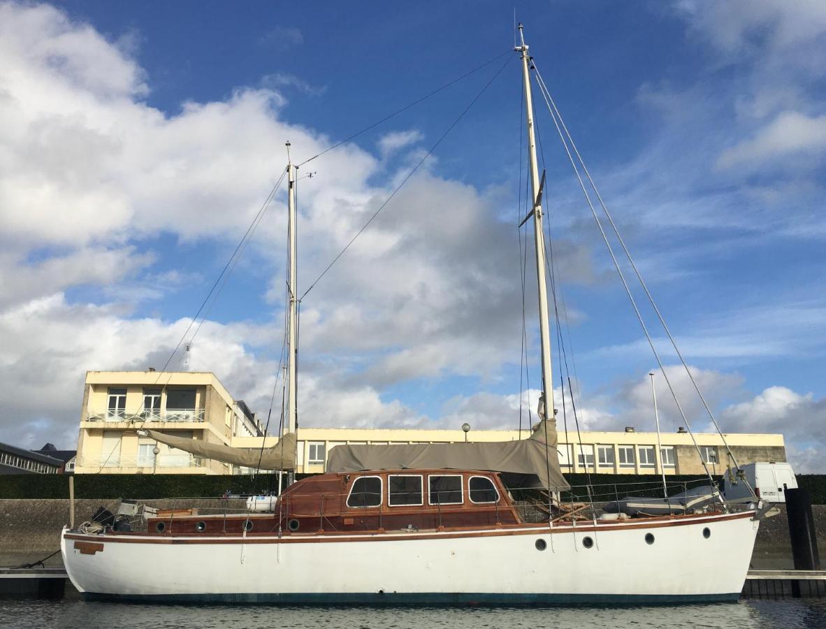 Port Deauville Yacht Vintage Esterno foto